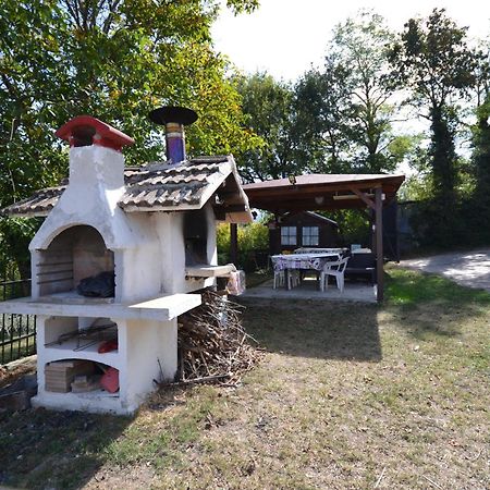 Casa Vacanze Mingos Lodio Di La Carpineta Екстериор снимка