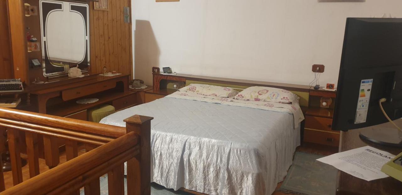 Casa Vacanze Mingos Lodio Di La Carpineta Екстериор снимка