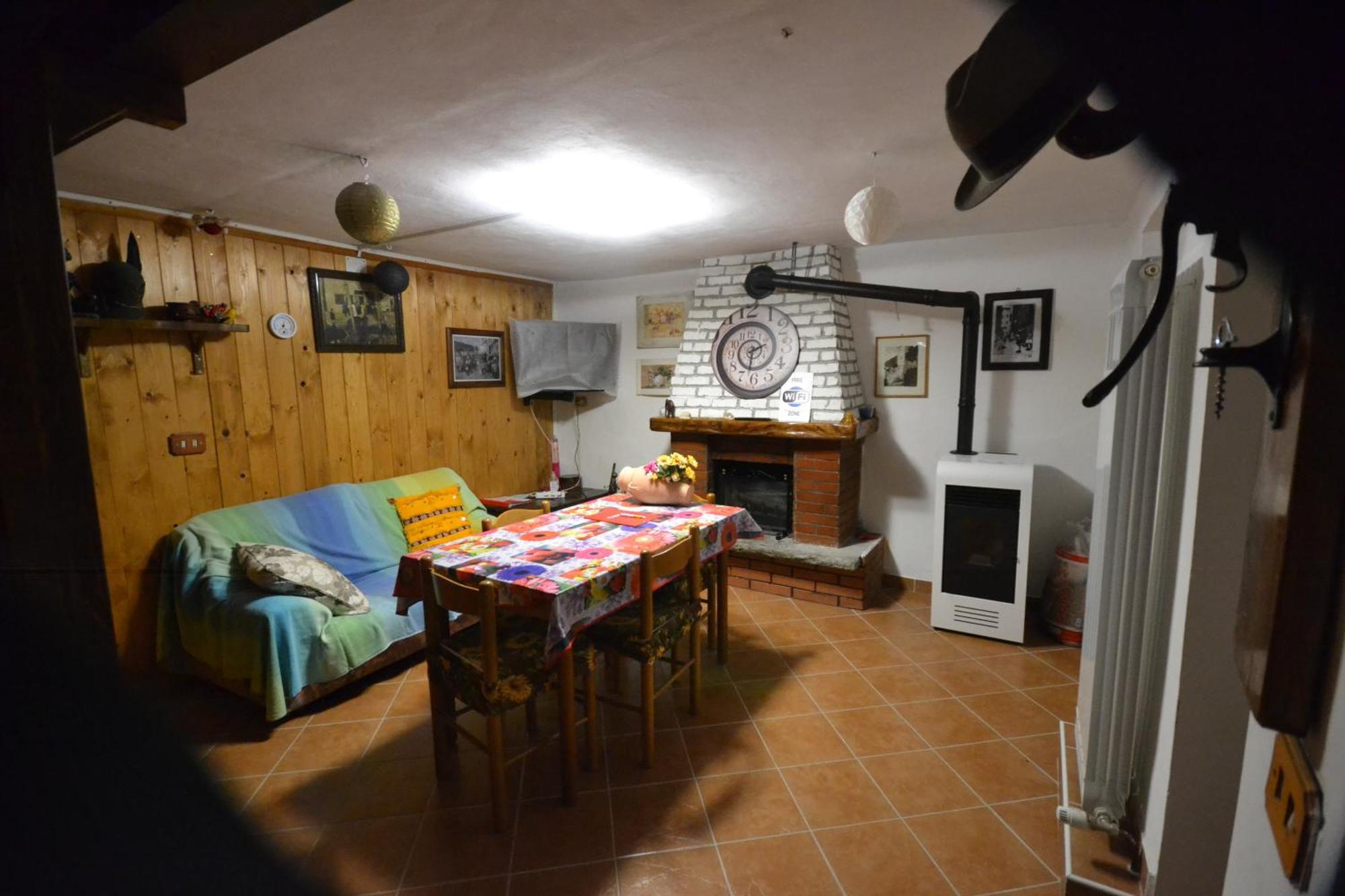 Casa Vacanze Mingos Lodio Di La Carpineta Екстериор снимка